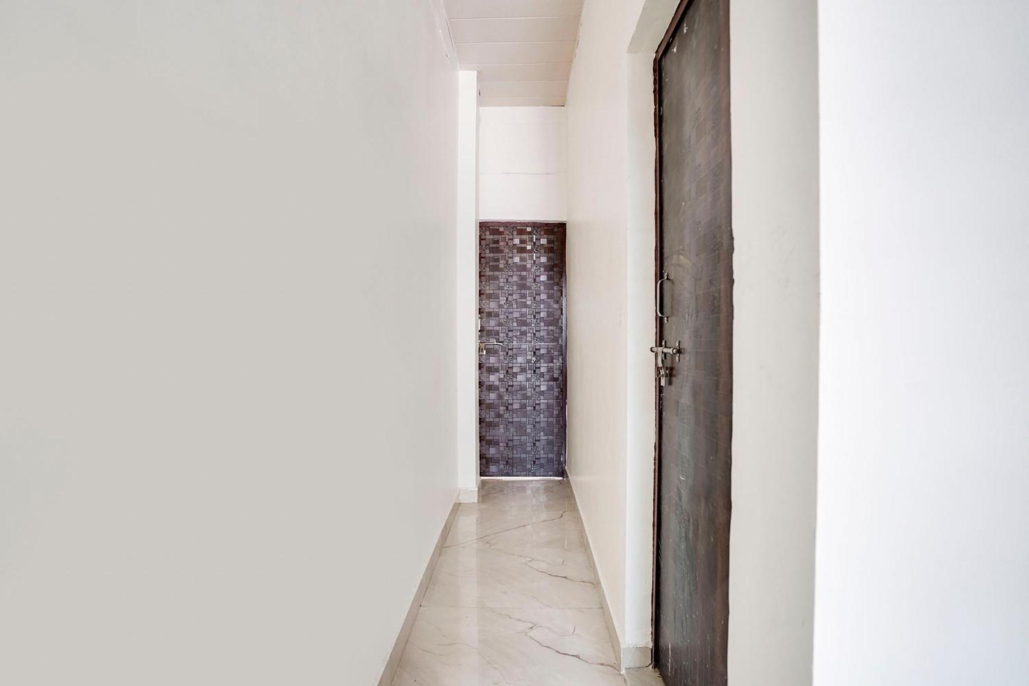 Hotel O The Moon Bareilly Extérieur photo