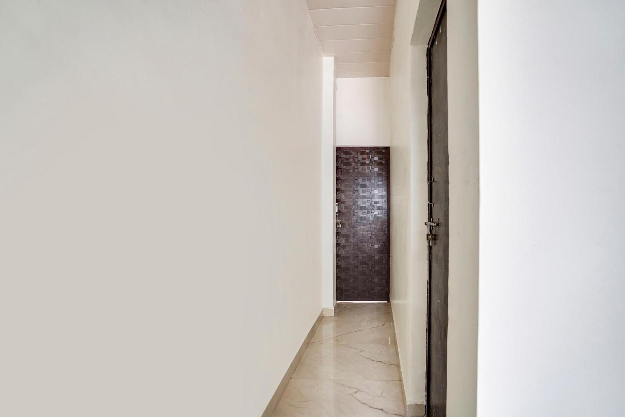 Hotel O The Moon Bareilly Extérieur photo