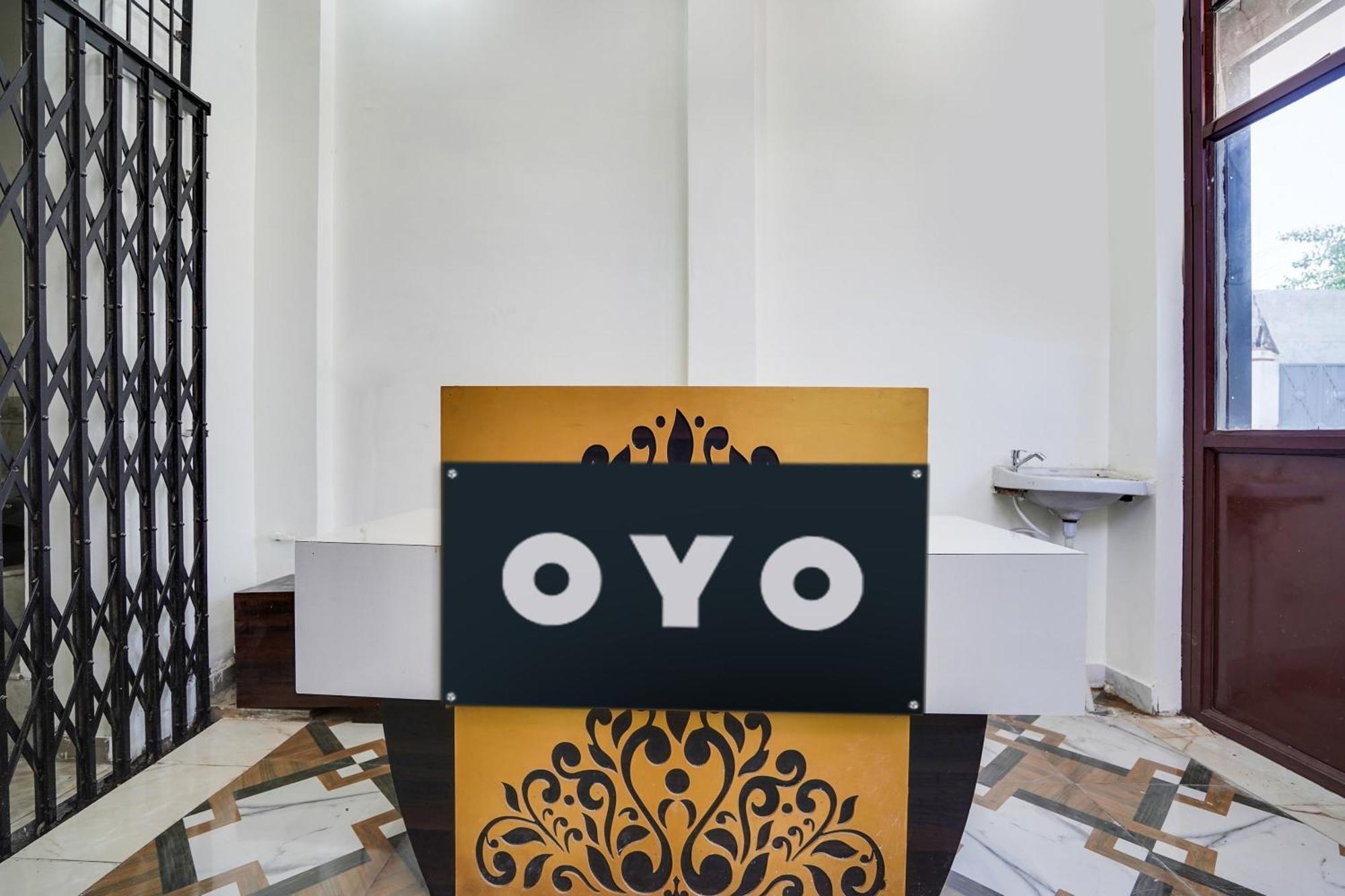 Hotel O The Moon Bareilly Extérieur photo