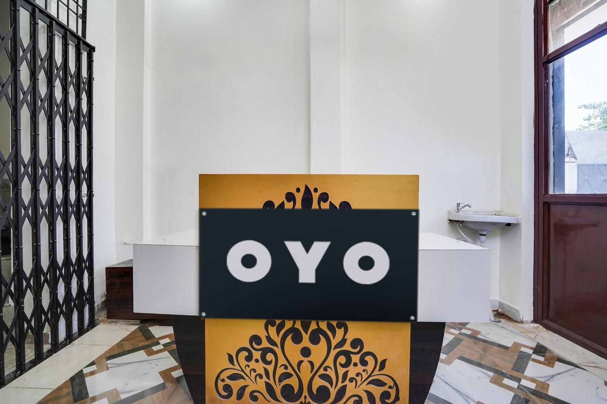 Hotel O The Moon Bareilly Extérieur photo
